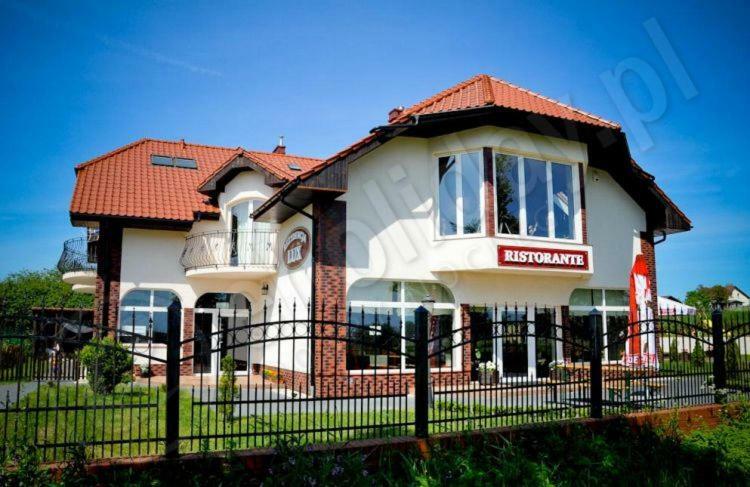 Rezydencja Lux Rewa Exterior photo